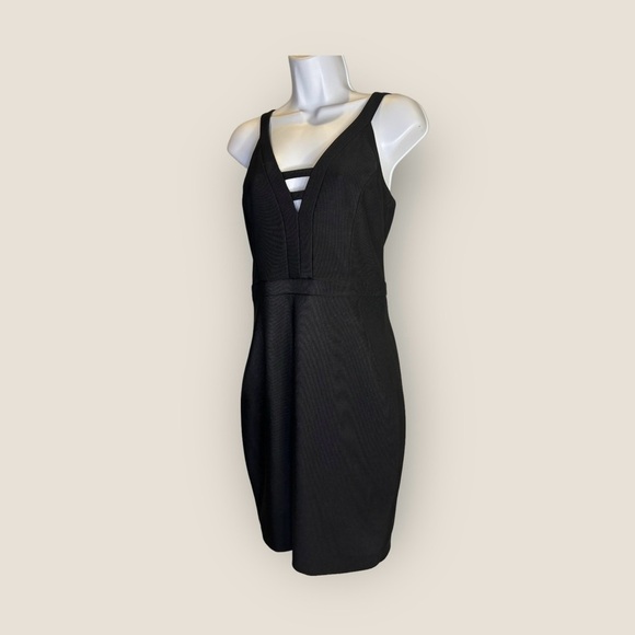 Black Guess cocktail dress 👗 Size 4 - Picture 3 of 10